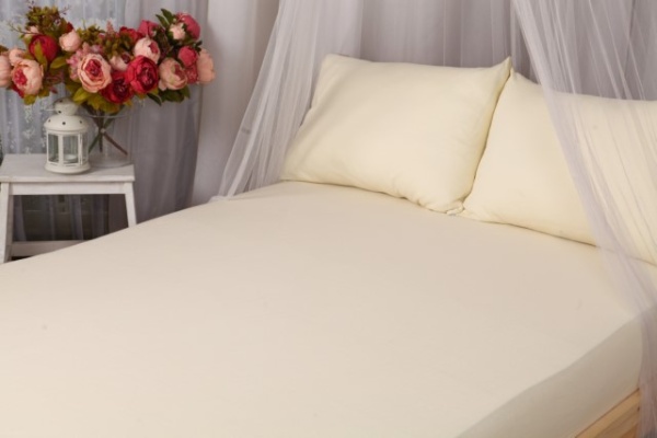 экрю подушка